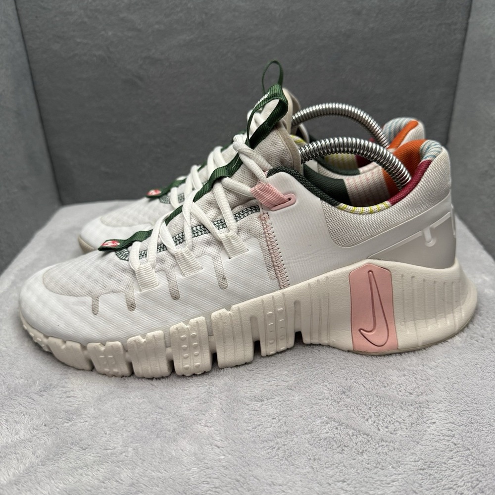Nike Free Metcon 5 Women's 9.5 White Pink Green Training Shoes FN8920-161